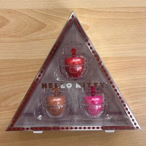 Hello Kitty Apple Lip Balm Set